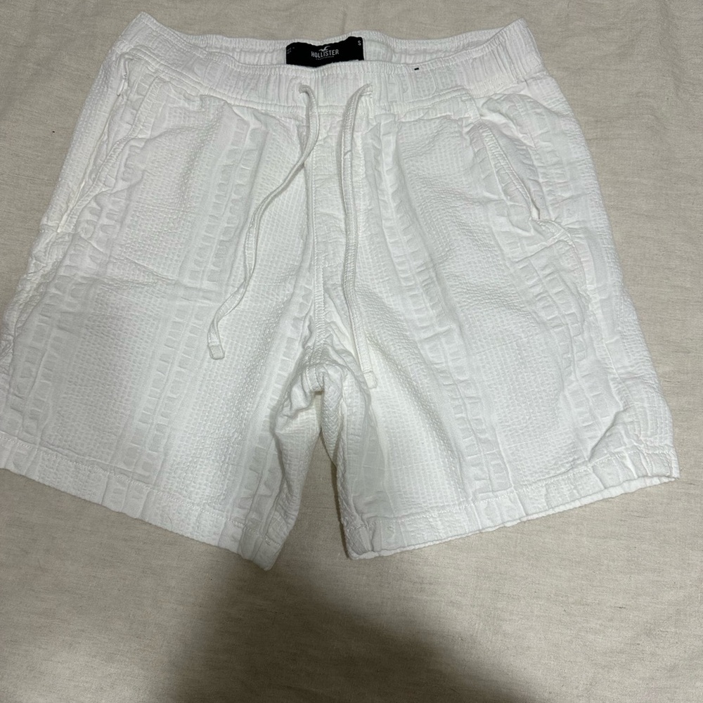 Men’s Hollister shorts